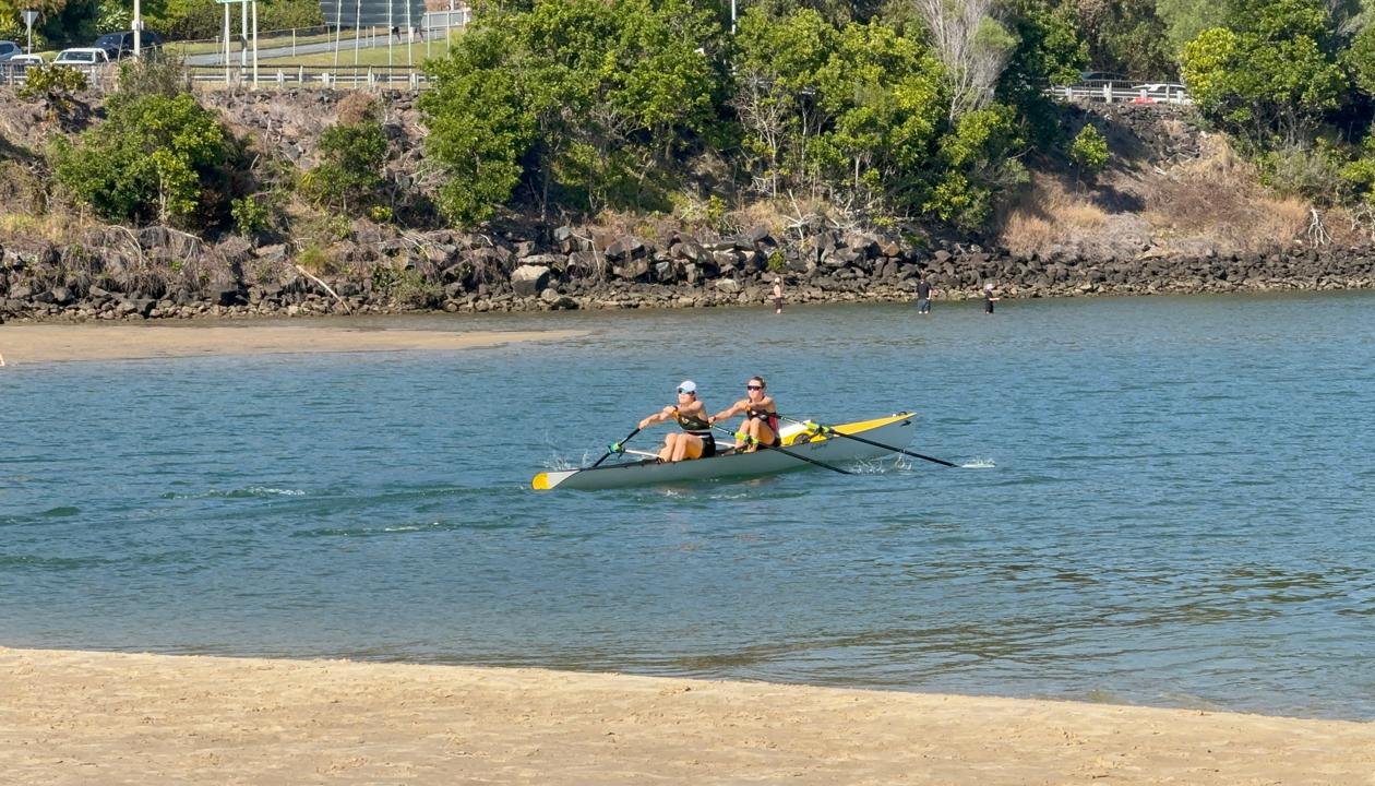 Alia Marquardt and Lily Canfield racing the coastal double on open water at Currumbin Creek